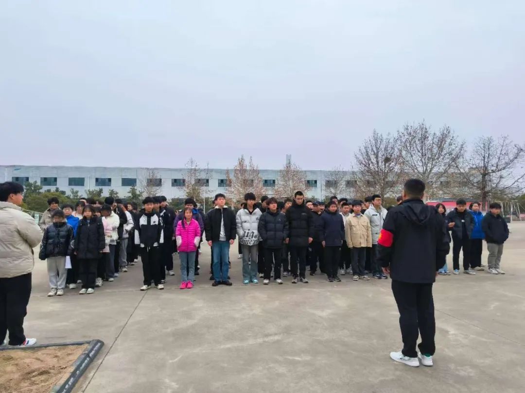 强化安全意识,筑牢安全防线——陕西防务技工学校开展消防演练